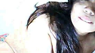 Filipina MILF Charm on Webcam