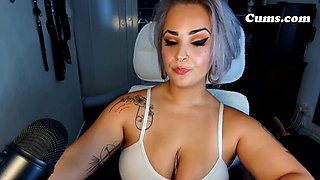 Big Ass Blonde Puts on a Wild Show