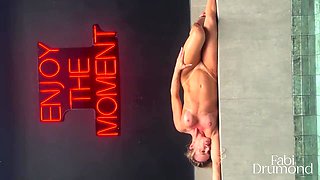 Blond COUGAR in the pool jacking her AMPLE JOY BUTTON until she's drenching raw – Fabi Drumond
