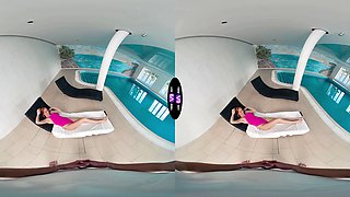 TmwVRnet - Holly Molly - Seducing a cute stranger