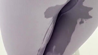 In the Toilet Bouncing Holding My Wee as Long as I Can Pissing My Leggings