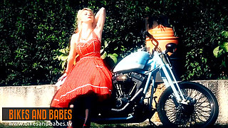 Amelia de luxe - bikes and babes tv sexy videos