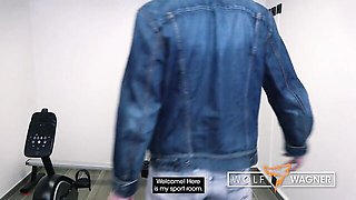 Passionate Lucy Heart's homemade anal dirt