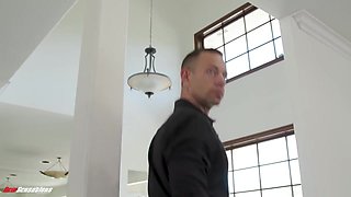 Drizzling Huge Funbag Phat ass white girl Cougar Likes Harsh Bondage & discipline (Elana Bunnz) (Brad Newman)