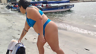 Chubby Latina What a Big Ass on the Beach