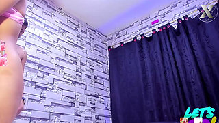 Slut Sucking in Anal Threesome