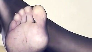Addicted to Valerias Feet - Nylon Foot Worship (part 1)