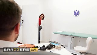 Sofia Lee gives the greatest b-day present to her girlfriend Zlata Shine a vibrator a naughty 3 way - brazzers