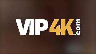 VIP4K. Short Skirtcuit