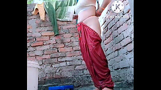 Hot Sexy Girl Very Sexy Girl Is Taking Bath While Bathing Our Stepbrother Came Had to Turn off the Camera Again