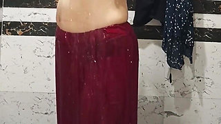 Priya Bhabi Big Ass Bath Show