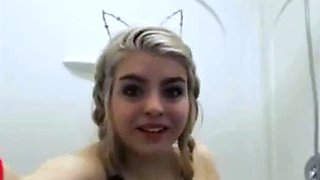 BBW Orgasms in the Shower on Webcam