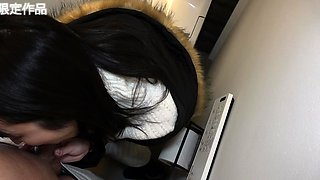 Amateur blonde girlfriend homemade blowjob and handjob