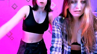 Sexy Amateur 18 Year Old Teen Fingering On Webcam