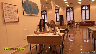 Professor creampies pretty student to protect her from college bully