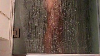 Sexy hottie Anetta Keys enjoys a solo toy masturbation