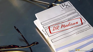Doctors Adventures - Blonde Madison Scott & Clover Exchange a Clinical Heartbeat Check for a Deepthroat Frenzy