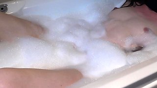 Cute amateur brunette naughty in solo jerking show on camera