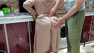 Egyptian Sharmota Get Her Cunny Raw in Kitchen Arabic Ginormous Female