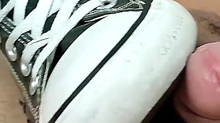 Vacuum Satisfyer Fetish Converse Shoejob