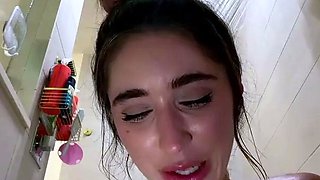 Natalie Roush Flaunts Her Oiled Up Sexy Curves On Livestream