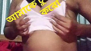 Sexy Woman Masturbating with Her Hand - Video