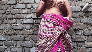 18 year old salni soni ji ko fuking Hot boobs dog position