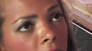 Giulia di Maggio transgresses everyday life and is convinced to fuck in a gangbang with other men who want to enjoy