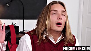 Spencer Scott Takes Deep Creampie from Axel Haze