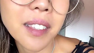 The Best Outfit to Play the Piano