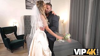 Vip4k. blonda wife gives bj and spreads feet in front of the stranger