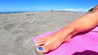 Big Ass Sexydea Showing off Her Perfect