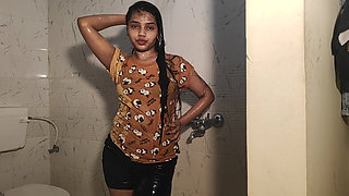 Sexy Indian Girl Alia Advani Wet Shower Tease