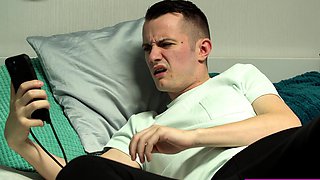 Big booty stepmom sends stepson selfies