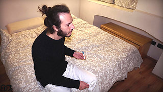 I'm Pregnant I Call the Future Boyfriend I Haven't Seen for 5 Months