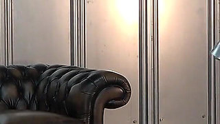 Ass Drop to Face, Facesitting, Wrestling Moves, a Cosplayer Girl Strikes Back at a Harassing Masochist