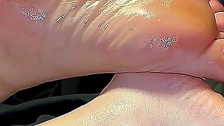 Amateur Footjob Sexy Oiled Soles