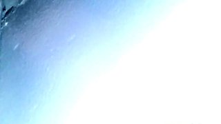 Svenska Hustruns Glory Hole Handjob