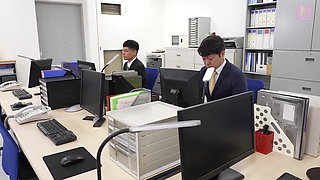 Married Woman Turns Lewd Ol Drenched by Male Scent! Becomes Perverted Slut Sticky Pussy Sucks Male Employees' Cocks!