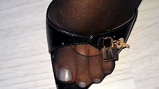 Black Amateur Explore Hot Foot Fetish