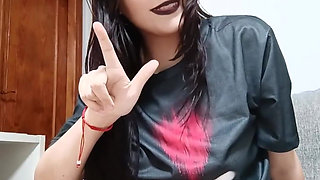 Emo / Goth Girl Gibt Dominante Wichsanleitung Und Erniedrigt Dich