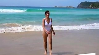 Sunbathing MILF Amateur Video