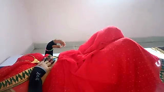 Desi Aunty in Red Saree Lifted Her Legs and