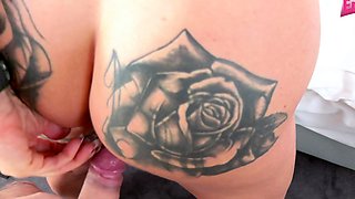 German porn milf fucks user on Venus without a condom