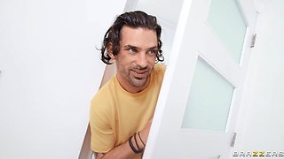 Toilet-Stuck Ebony Slut Gets Double Dicked: Interracial Threesome with Jordi El Nino Polla, Ricky Spanish, and Hot Lily Starfire