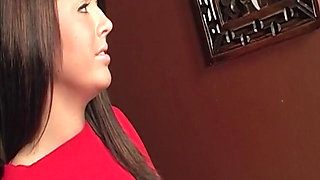 Brunette MILF Sucks Throbbing Cock Through Gloryhole