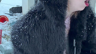 Giuliana this dildo and this feels good under the Normandy snow