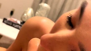 Webcam big booty brunette fucking machine toy hard