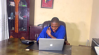 The Delivery Girl Fuck the Boss