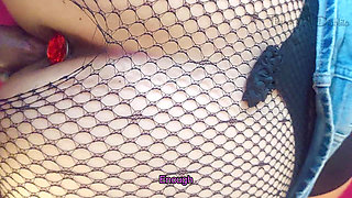 My Stepsister Let Me Fuck Her on All Fours with My Clothes on and I Came on the Soles of Her Feet